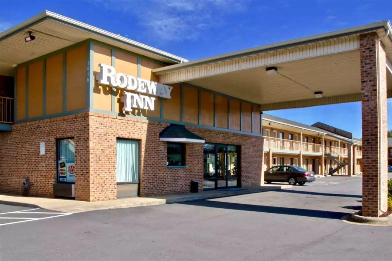 Rodeway Inn University Area Charlotte Exteriér fotografie